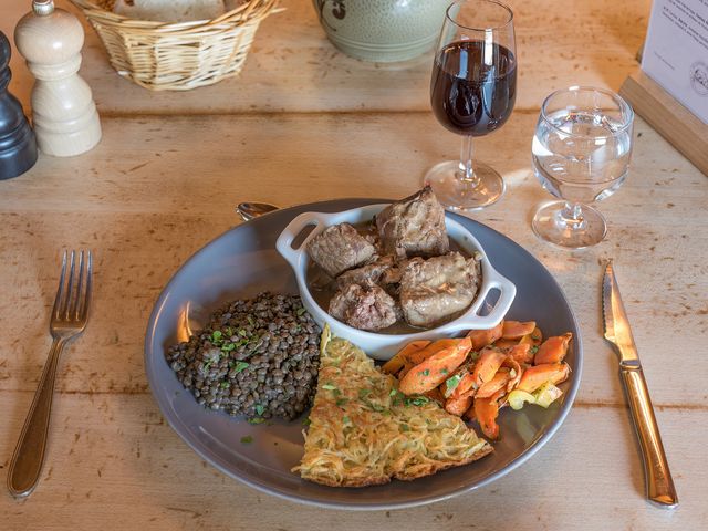 Auberge Les Fermiers du Mézenc Boeuf cuisiné en sauce au cidre