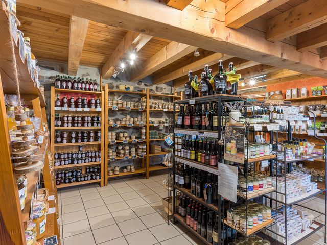 Auberge Les Fermiers du Mézenc Boutique de produits fermiers