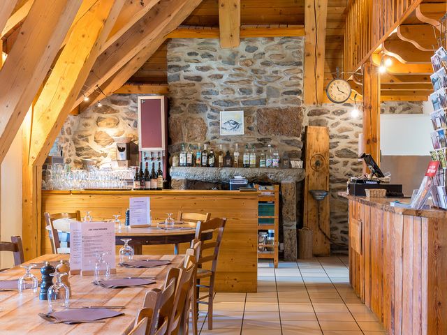 Auberge Les Fermiers du Mézenc Salle côté bar